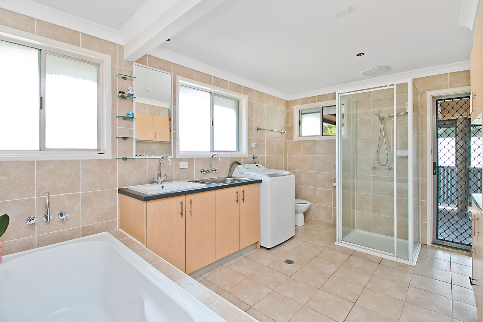 39 Orient Street KINGSCLIFF 12