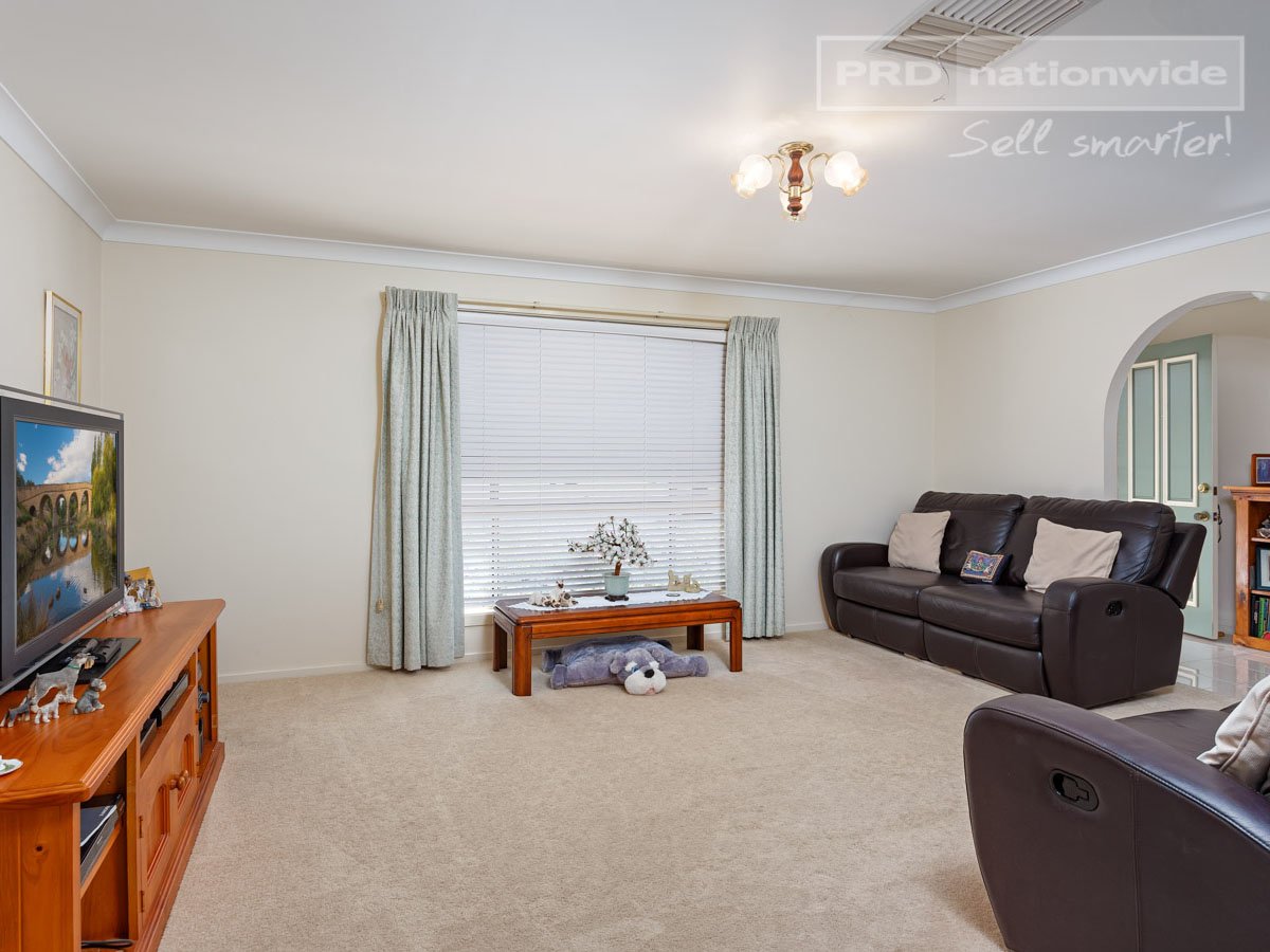 39 Overdale Drive BOURKELANDS 5