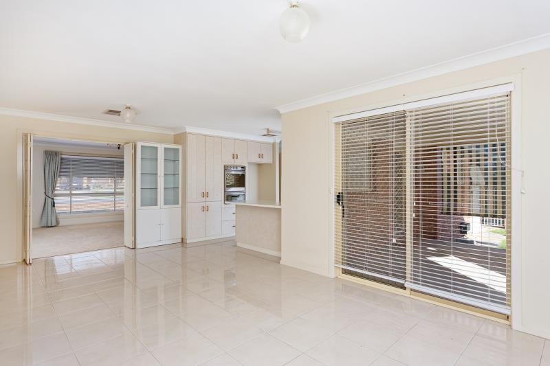 39 Overdale Drive BOURKELANDS 5