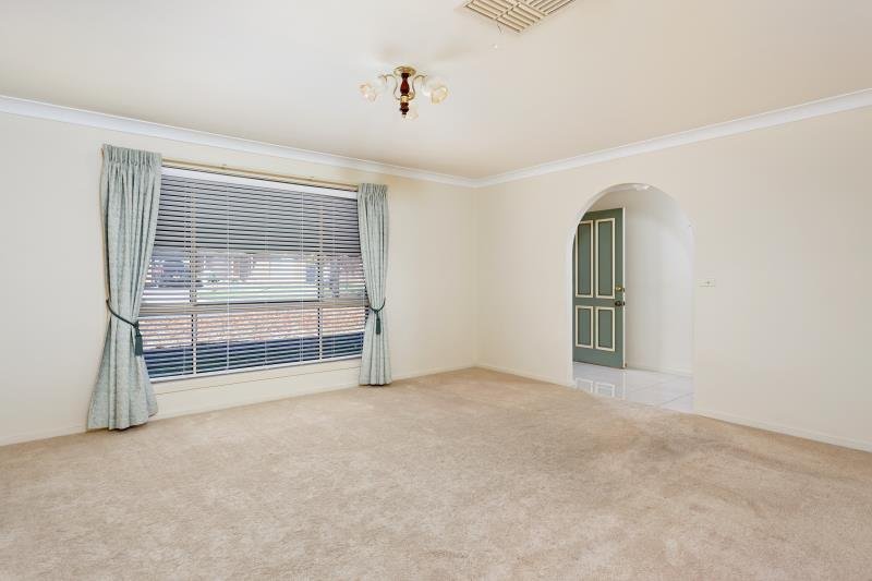 39 Overdale Drive BOURKELANDS 3