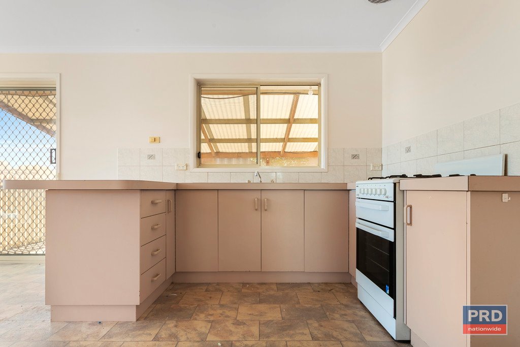 39 Queen Street KANGAROO FLAT 2