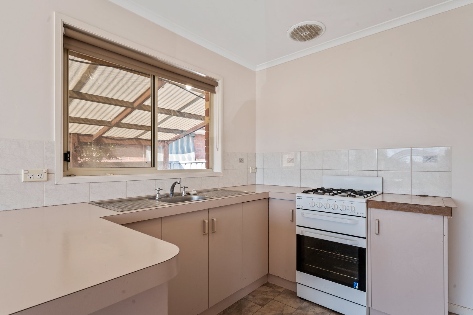 39 Queen Street KANGAROO FLAT 2