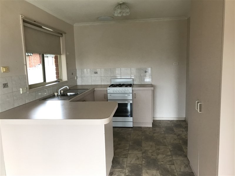 39 Queen Street KANGAROO FLAT 3