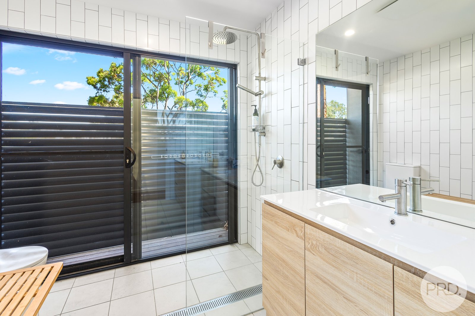 39 Raiss Close LEMON TREE PASSAGE 14