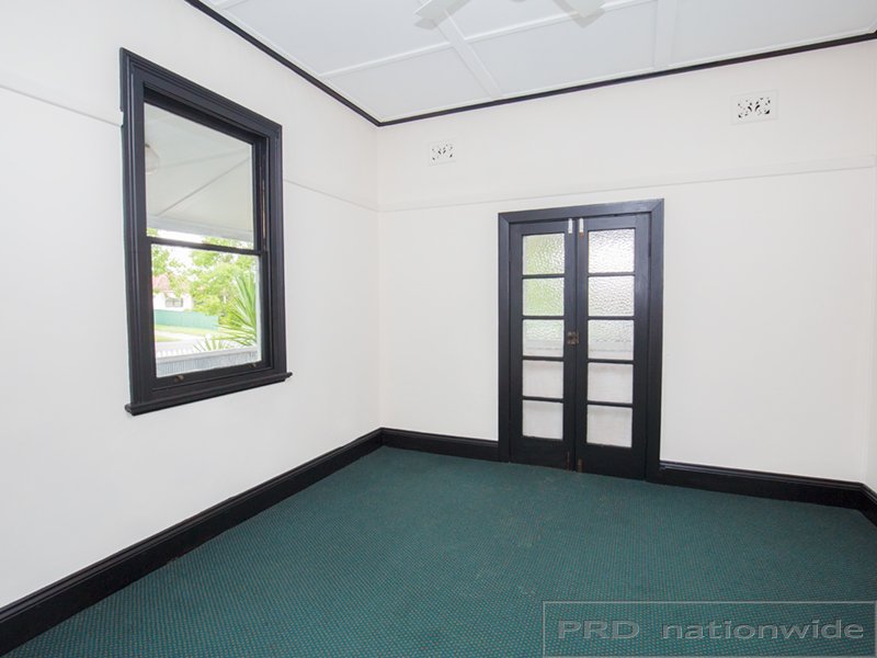 39 Raymond Terrace Road EAST MAITLAND 2