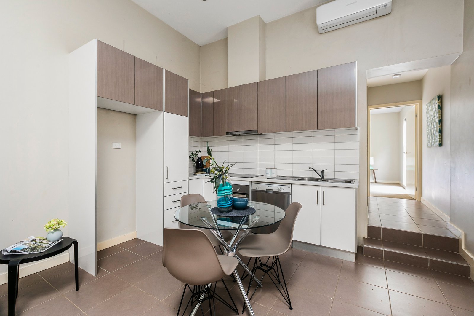 Gallery: 39 Roberts Street