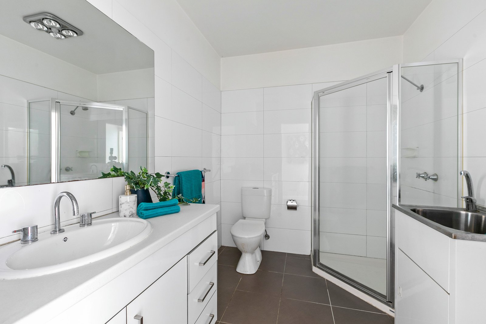 Gallery: 39 Roberts Street