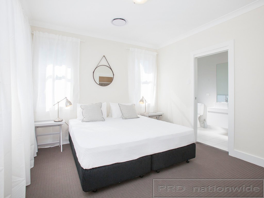 39 Rugby St  ELLALONG 2