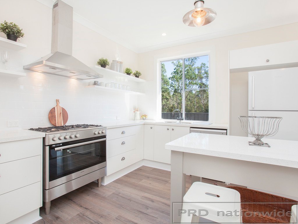 39 Rugby St  ELLALONG 3