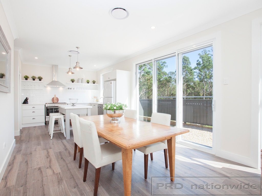 39 Rugby St  ELLALONG 6