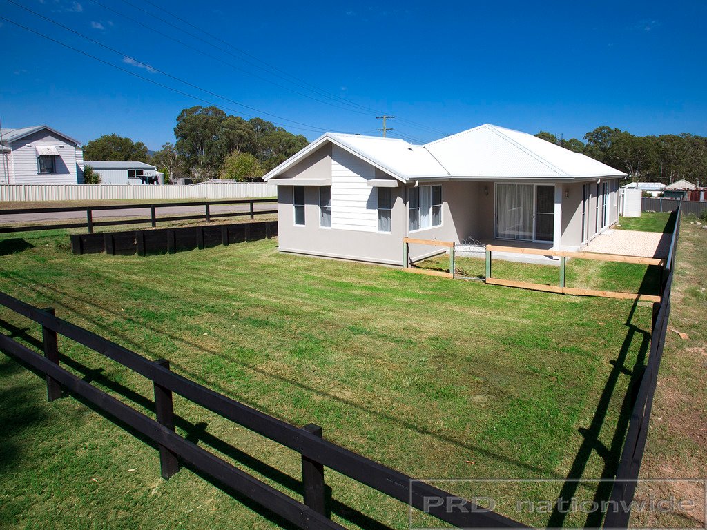 39 Rugby St  ELLALONG 23