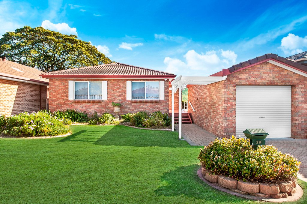 39 Sanderson Rd  KANAHOOKA 1