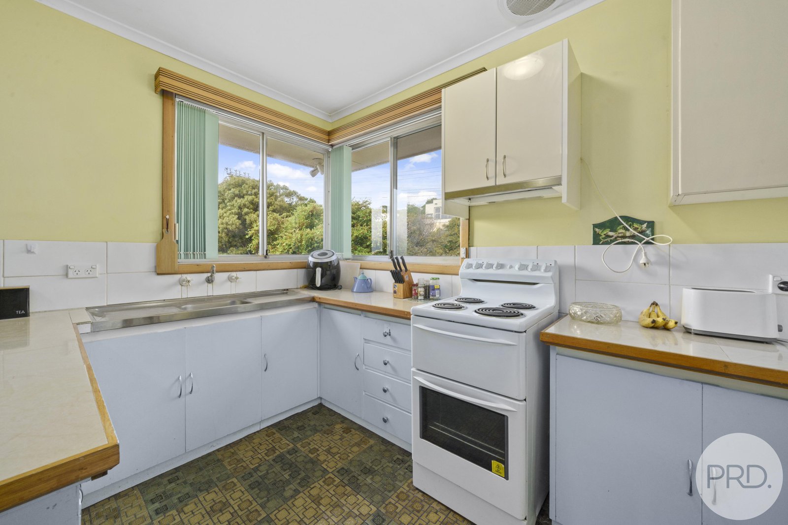 3/9 Seventh Avenue WEST MOONAH 6