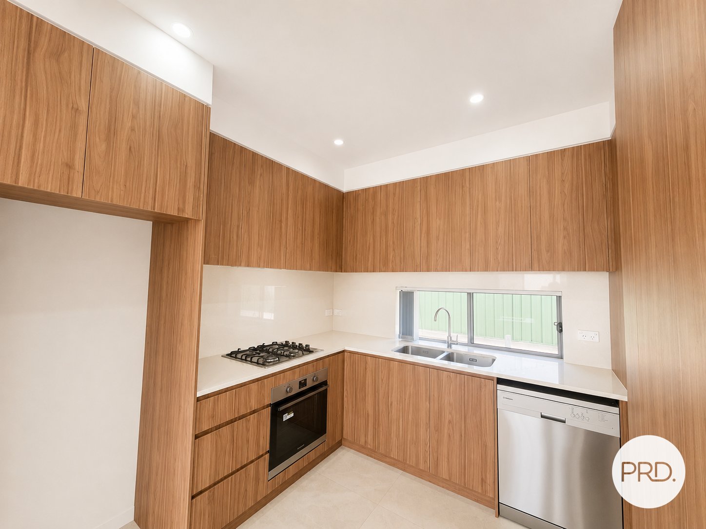 3/9 Simpson Avenue CASULA 4