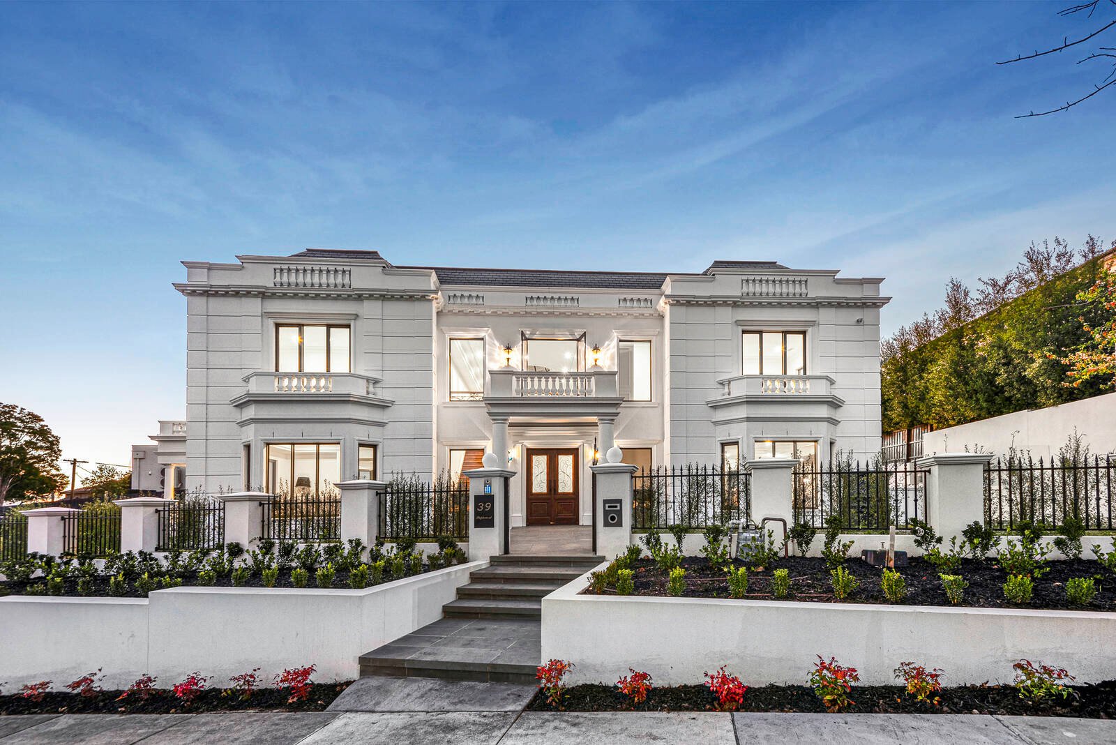 Real Estate and Property in 39 Stephens Street, Balwyn North, VIC