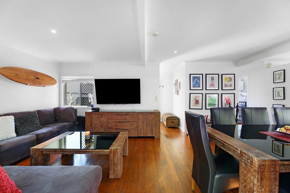 39 Tawarri Crescent Burleigh Heads 7