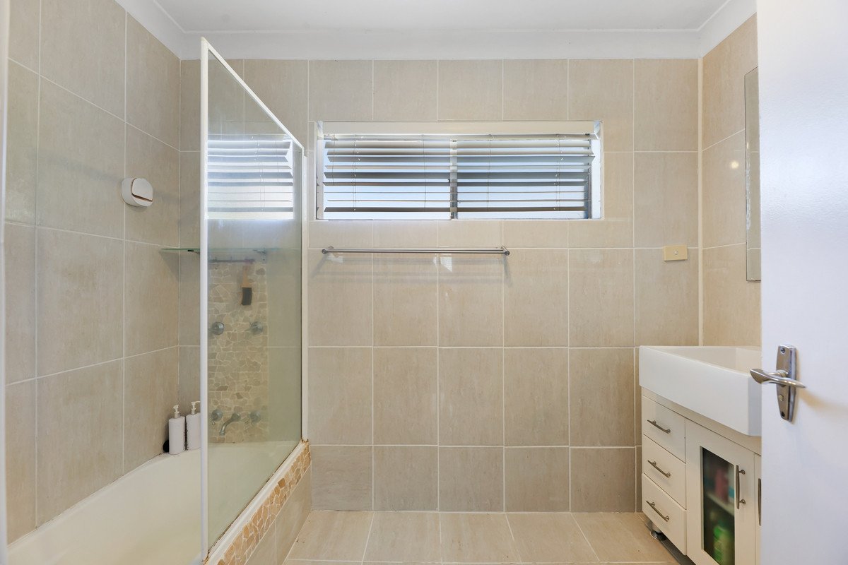 39 Tawarri Crescent Burleigh Heads 12