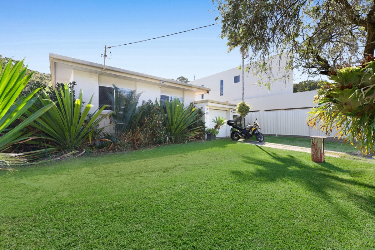 39 Tawarri Crescent Burleigh Heads 16