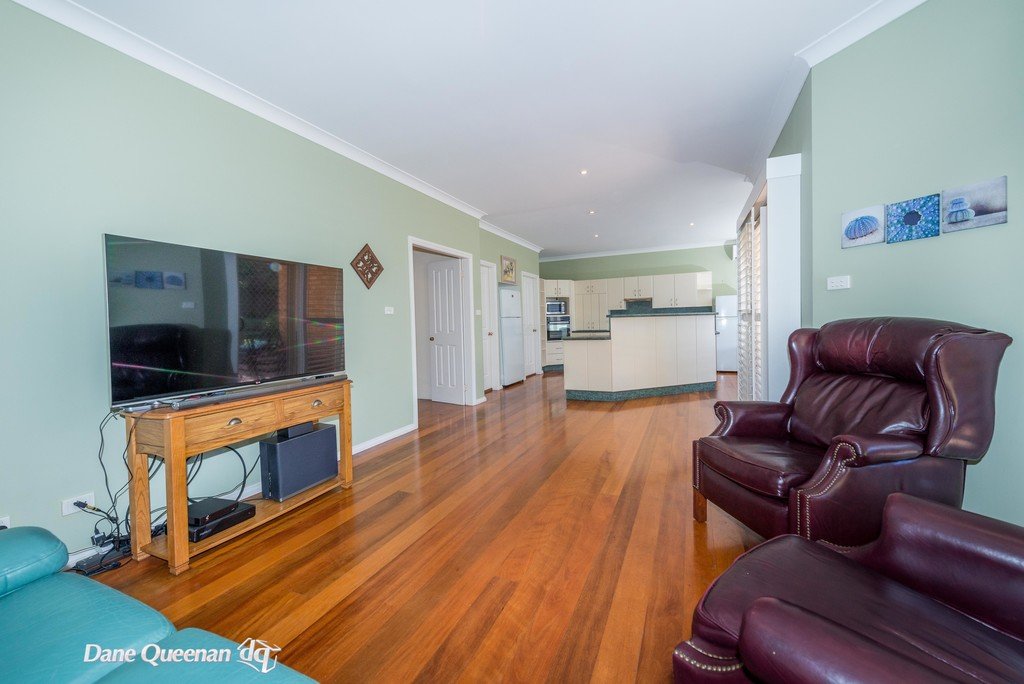 39 The Breakwater  CORLETTE 7