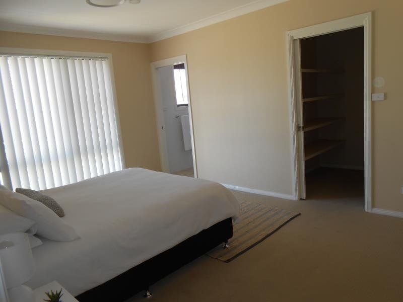 39 The Retreat TAMWORTH 8