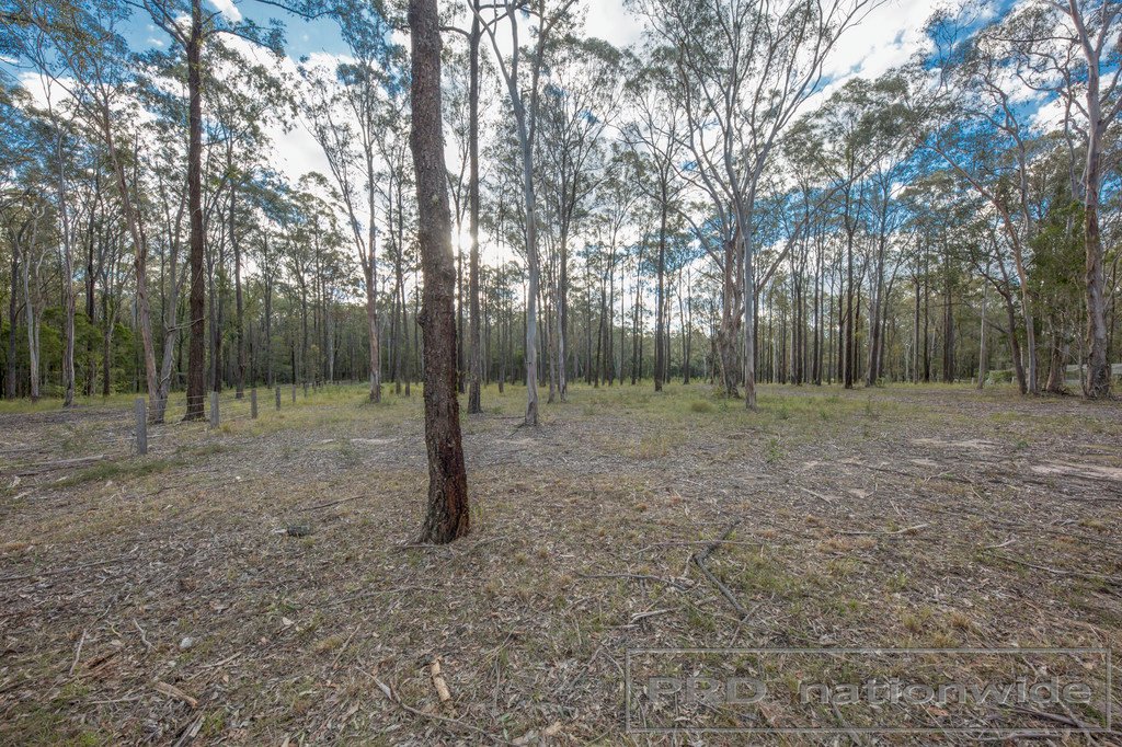 39 Timbertop Road GLEN OAK 4