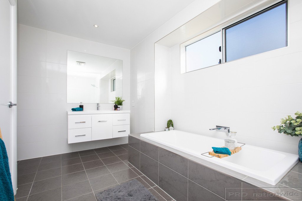 39 Tuckers Lane NORTH ROTHBURY 12