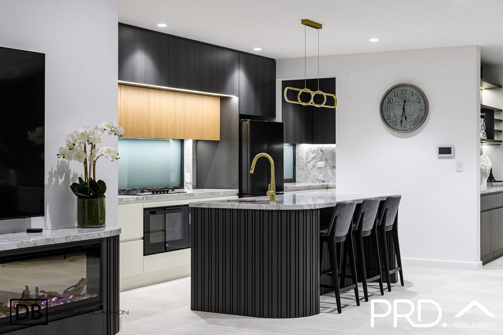 39 Victor Avenue PICNIC POINT 7