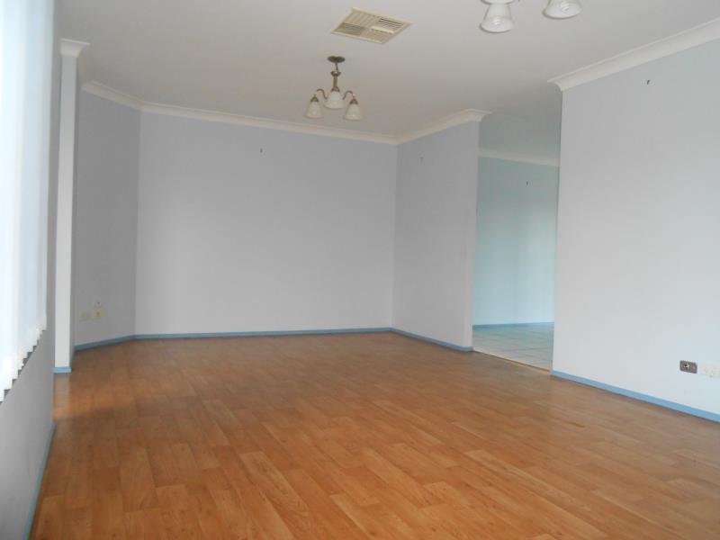 39 Warburton Drive TAMWORTH 3