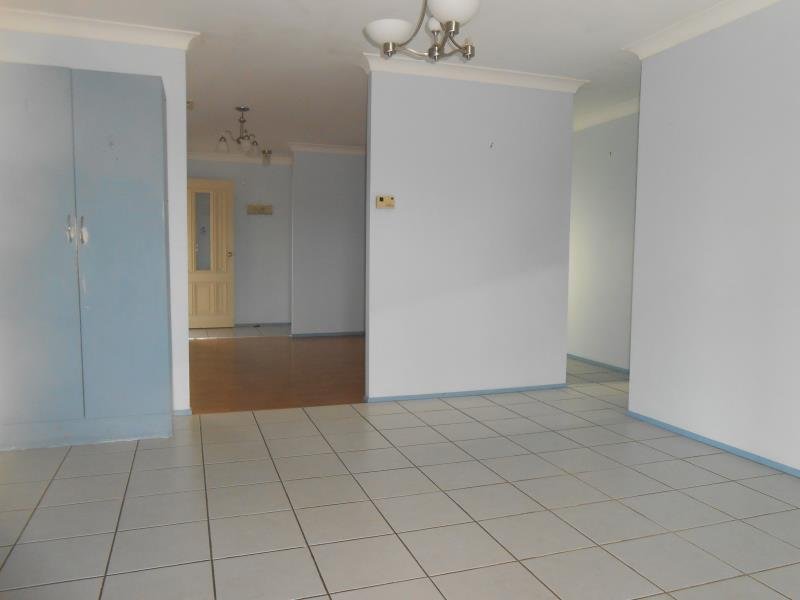 39 Warburton Drive TAMWORTH 5