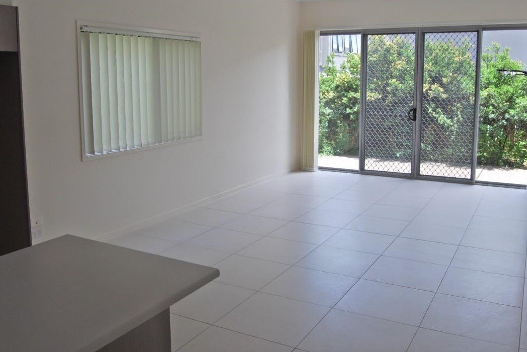 3/9 Ward Street SOUTHPORT 2