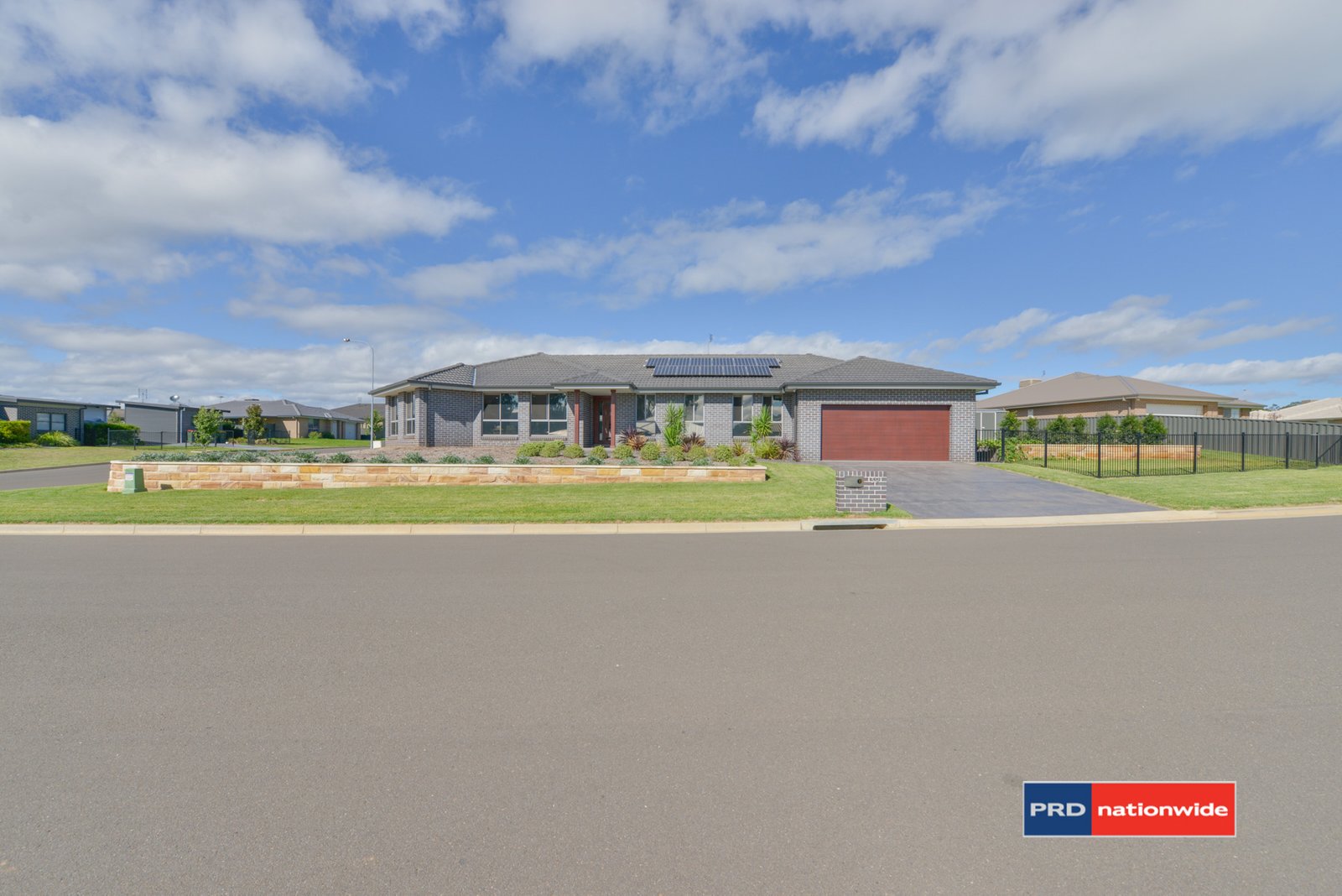 39 Warrah Drive TAMWORTH 2