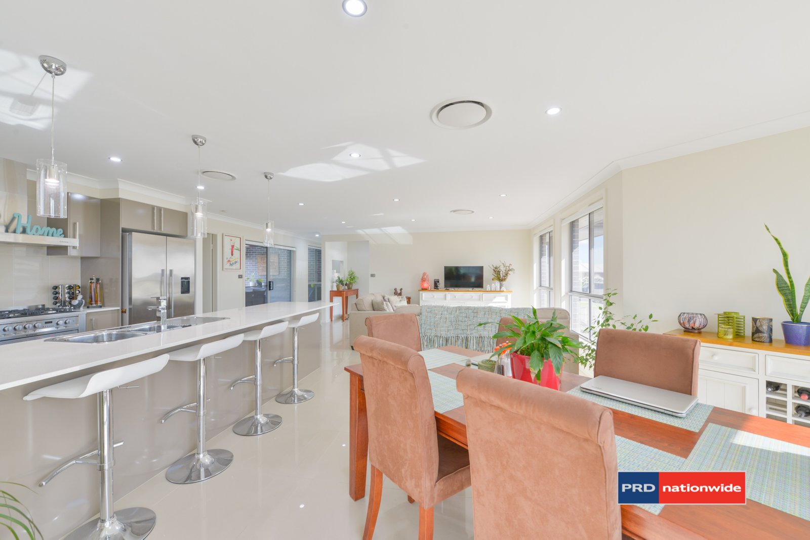 39 Warrah Drive TAMWORTH 5