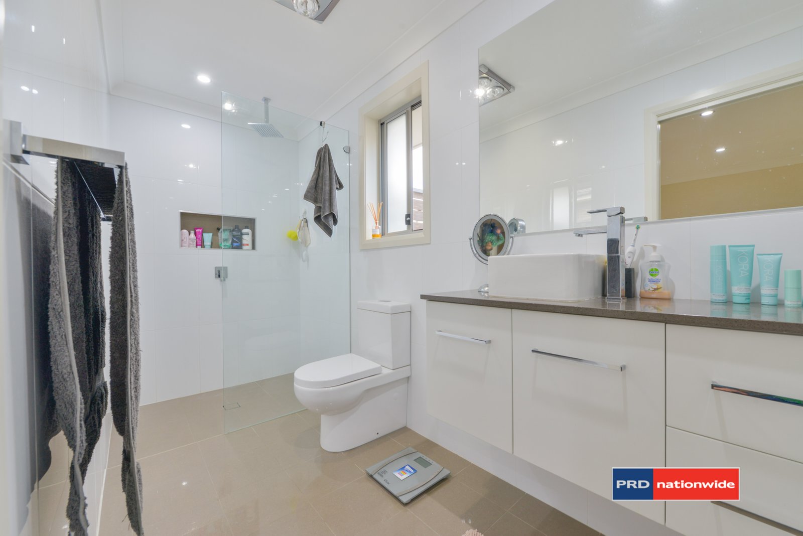 39 Warrah Drive TAMWORTH 8