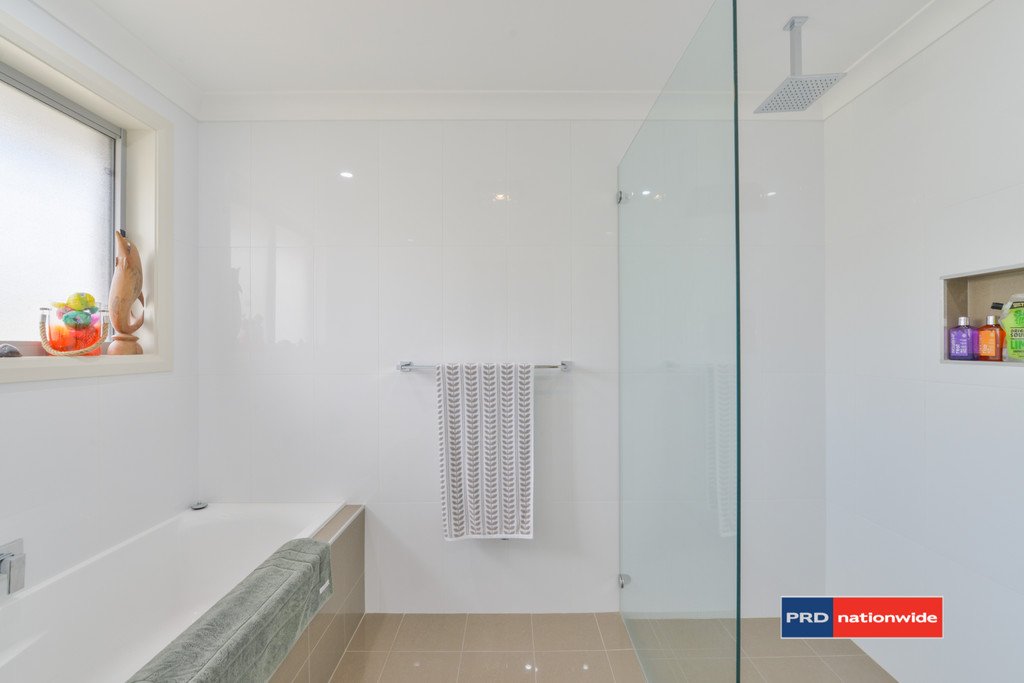 39 Warrah Drive TAMWORTH 19