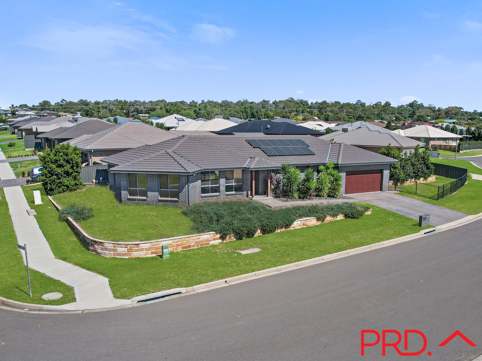 39 Warrah Drive TAMWORTH 1