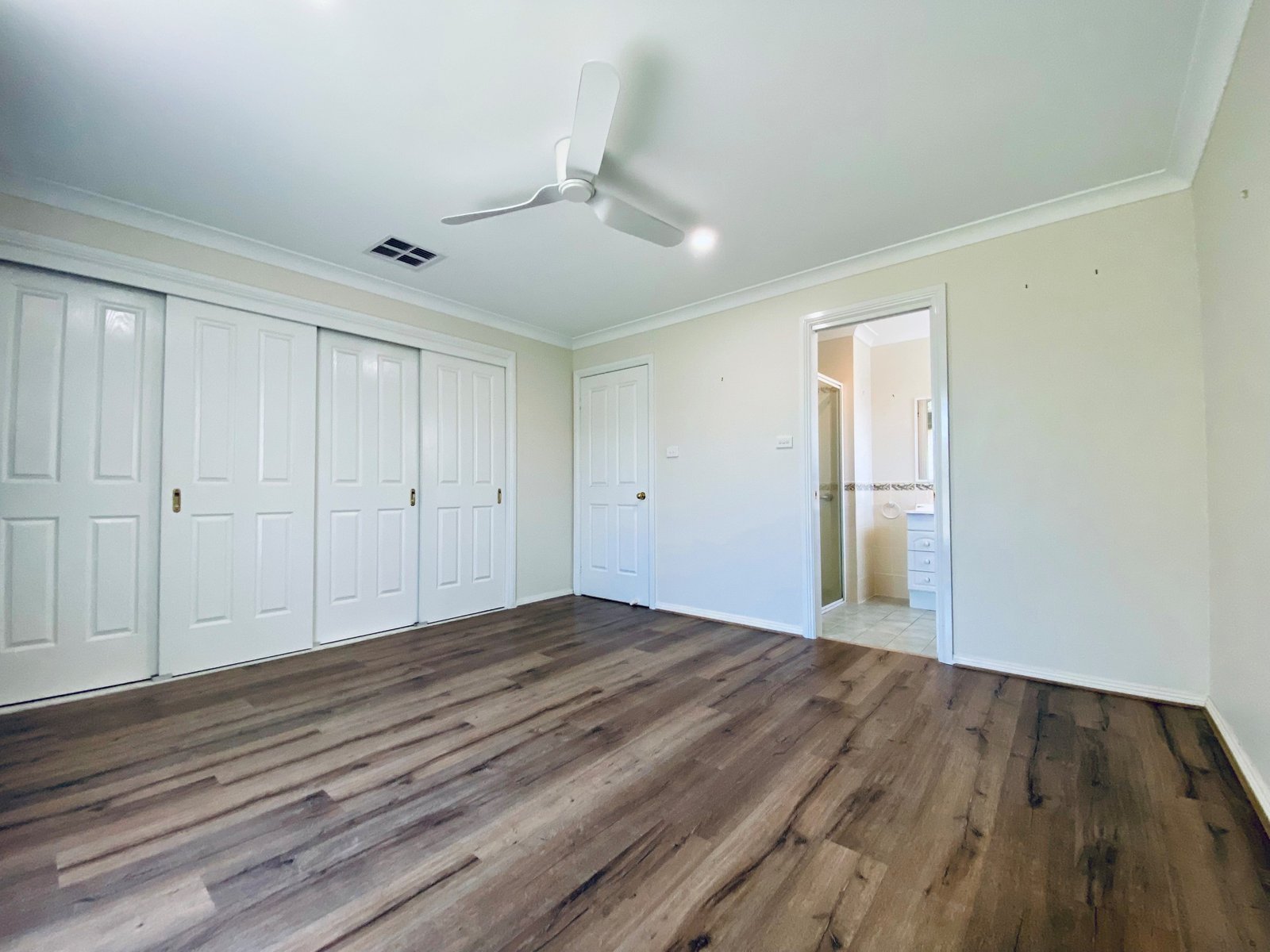 39 Warwick Road TAMWORTH 8