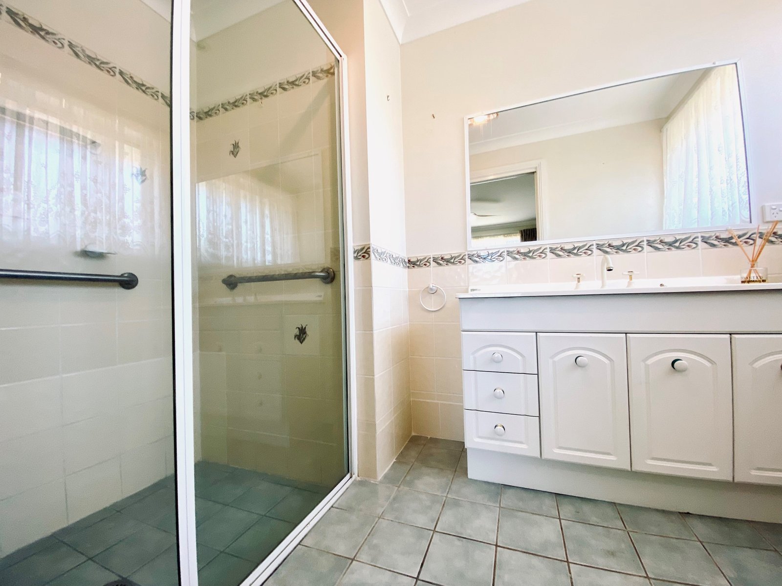 39 Warwick Road TAMWORTH 16