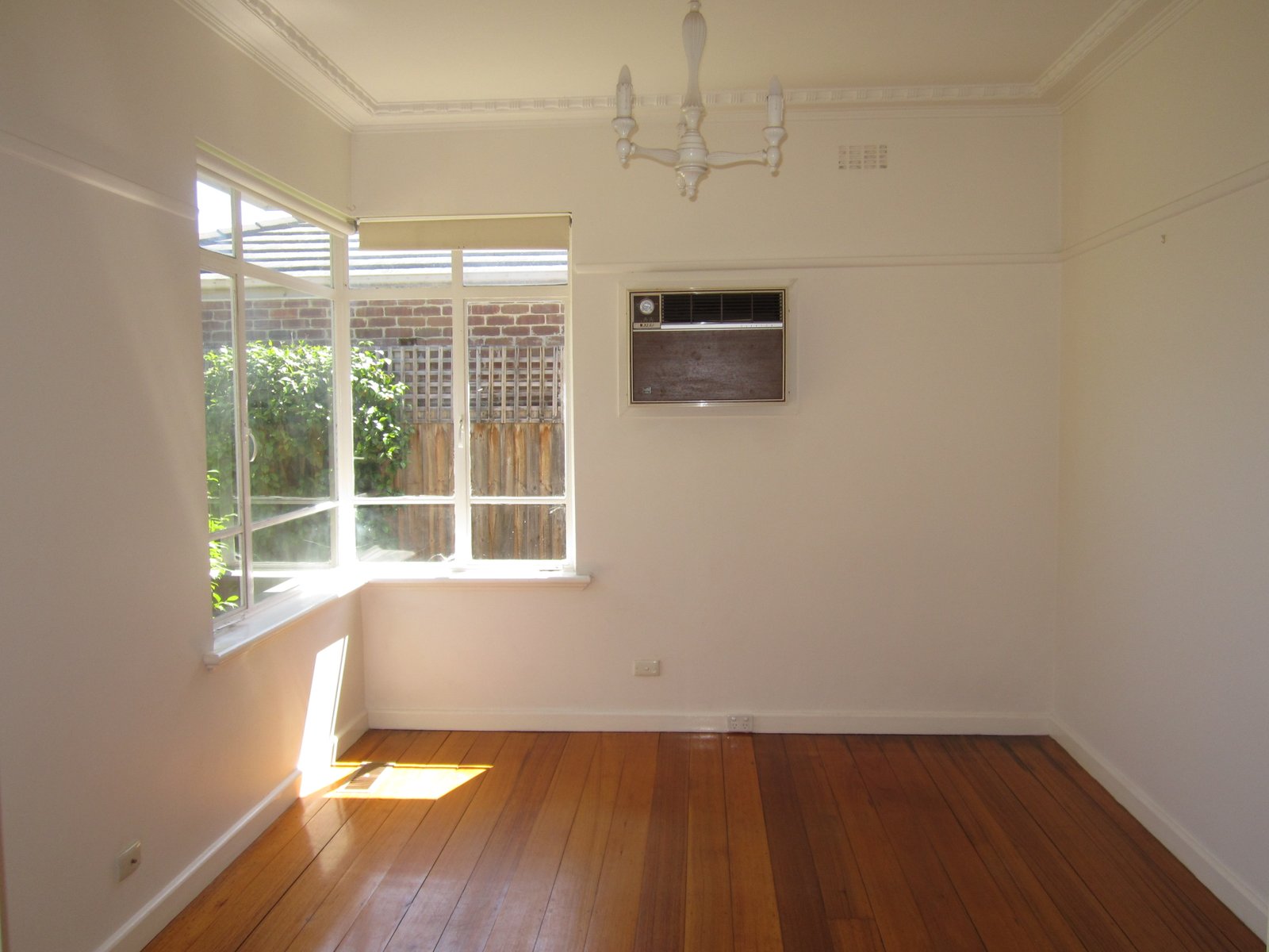 Gallery: 39 Wavell Street