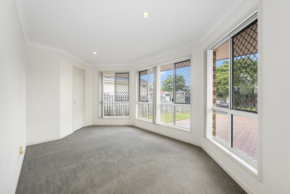 39 Wedgebill Parade Burleigh Waters 11