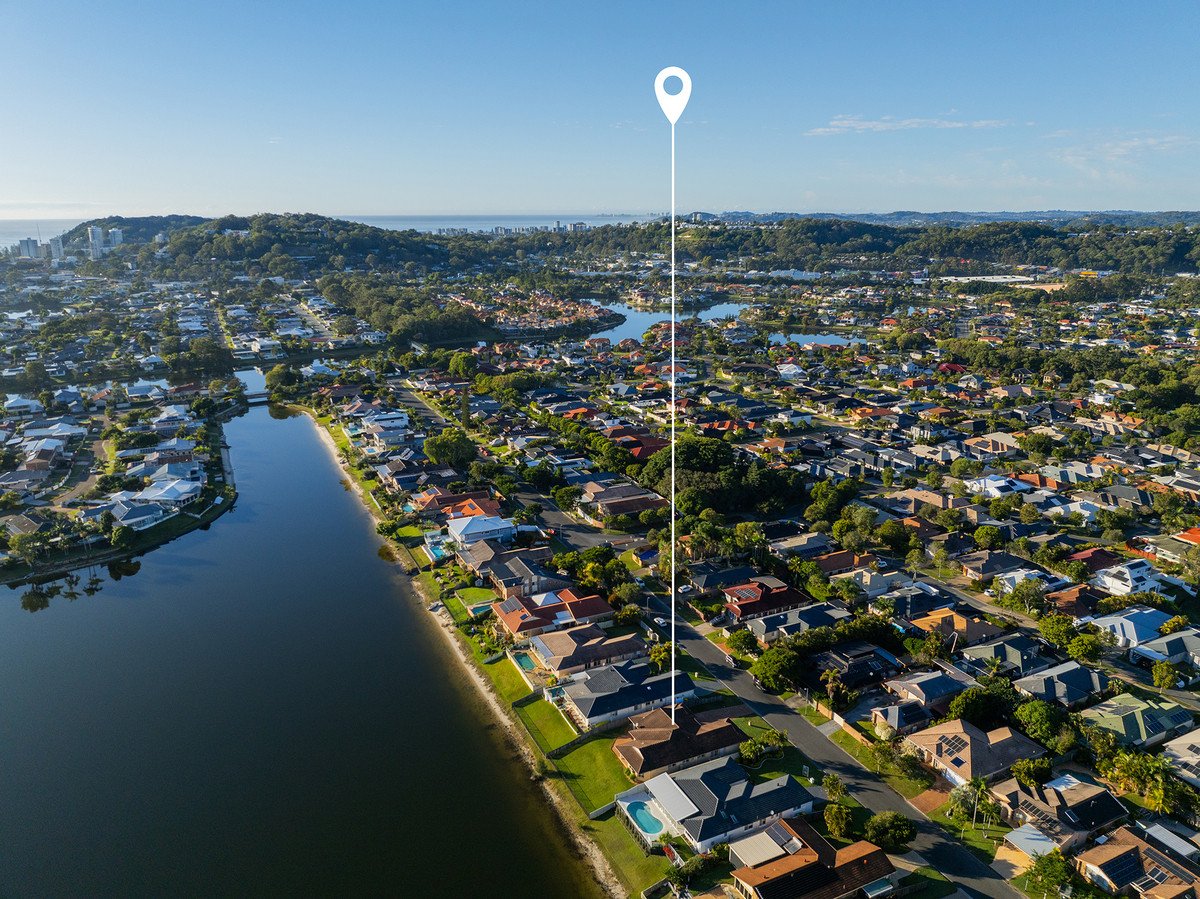 39 Wedgebill Parade Burleigh Waters 18