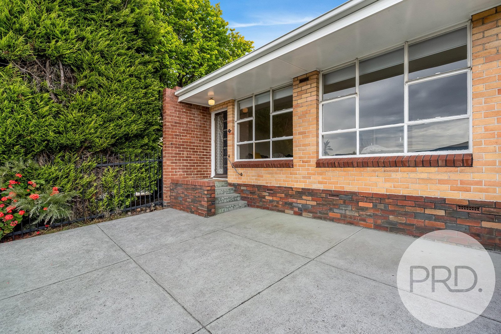 3/9 Woodlands Avenue NEW TOWN 3