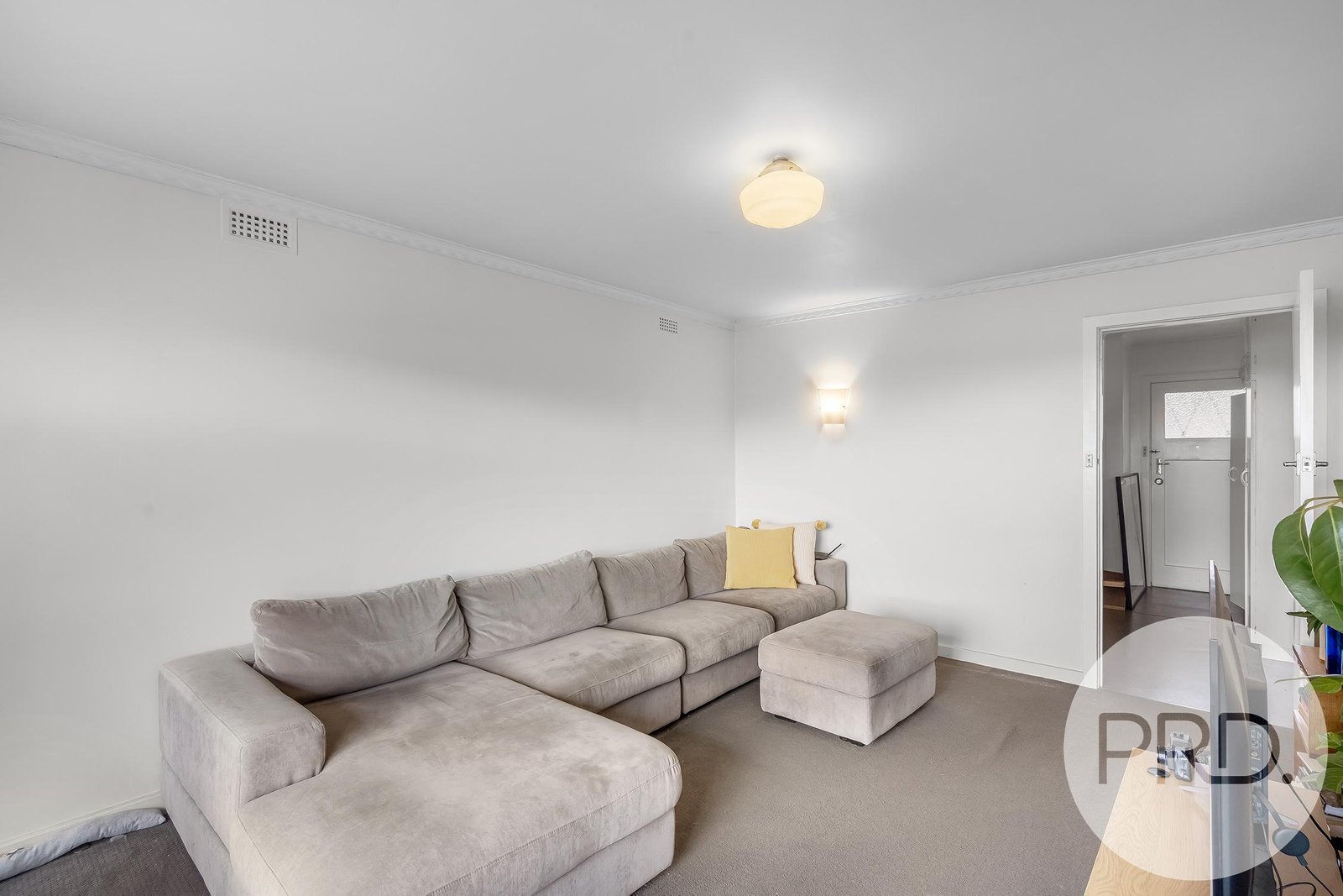 3/9 Woodlands Avenue NEW TOWN 9