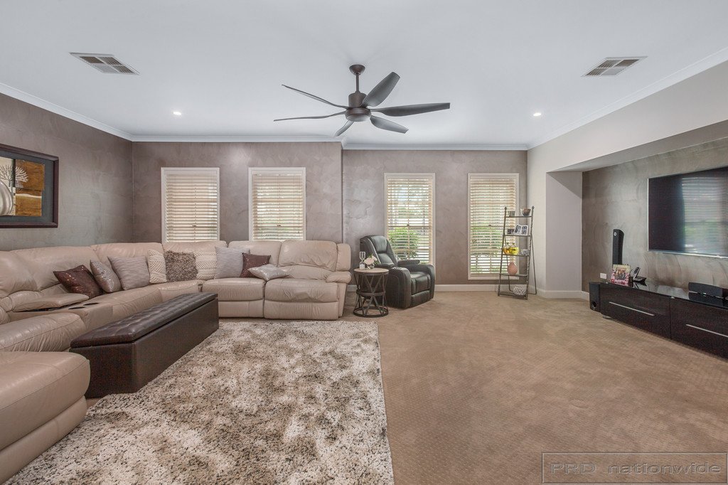 39 Woodlands Dr  THORNTON 5