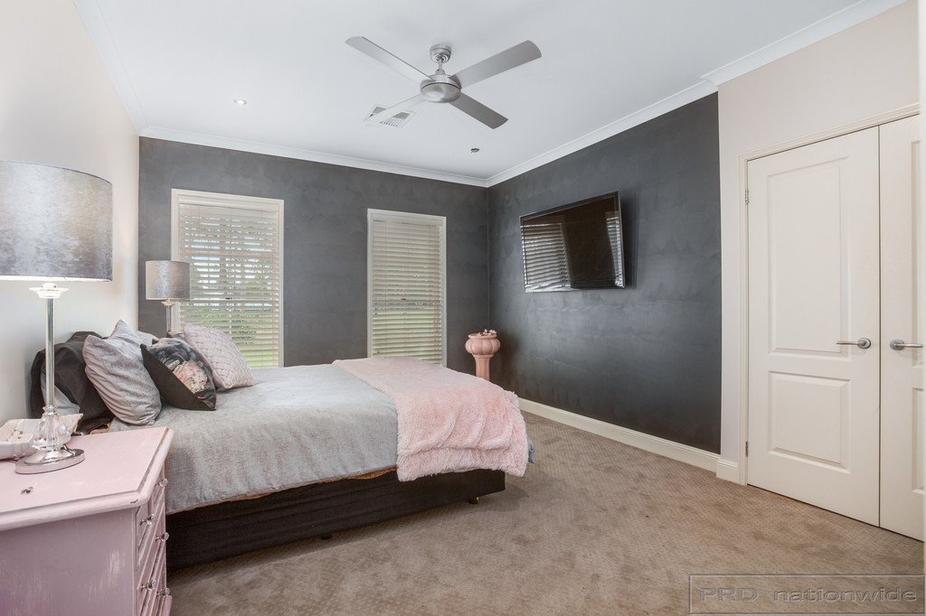 39 Woodlands Dr  THORNTON 12