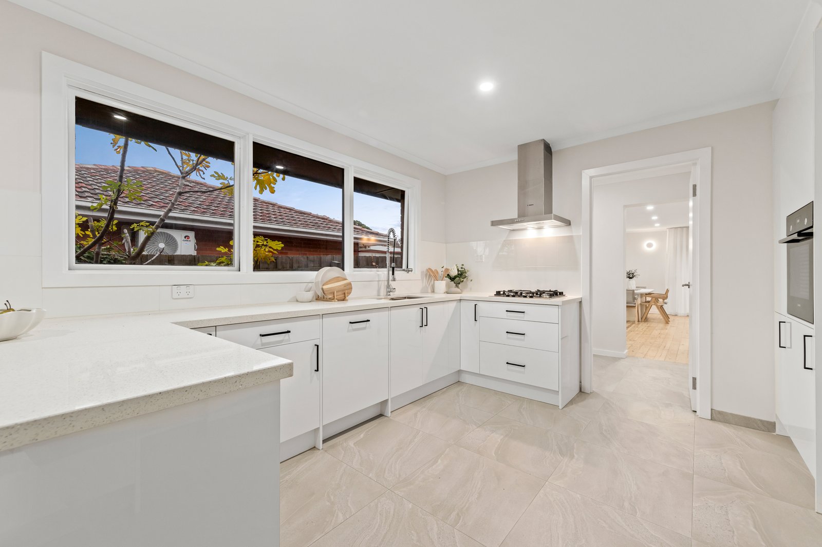 Gallery: 39 Woomera Avenue