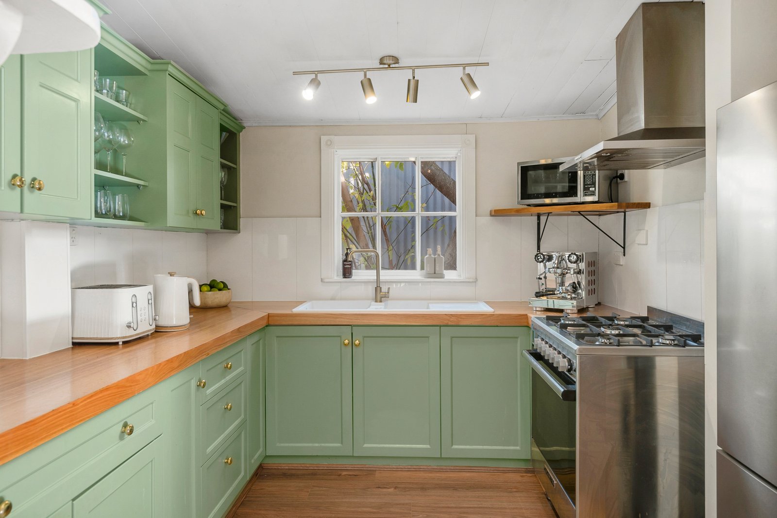 Real Estate and Property in 39 Yaldwyn Street East , Kyneton, VIC