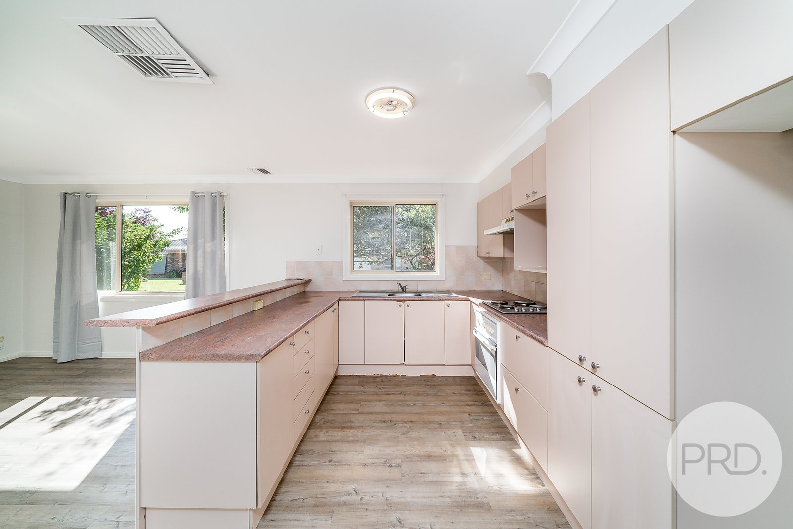 39 Yentoo Drive GLENFIELD PARK 2