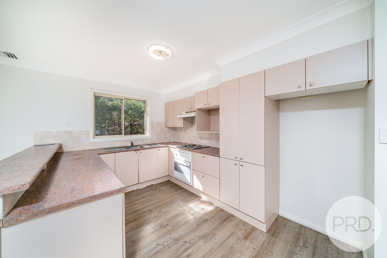 39 Yentoo Drive GLENFIELD PARK 8