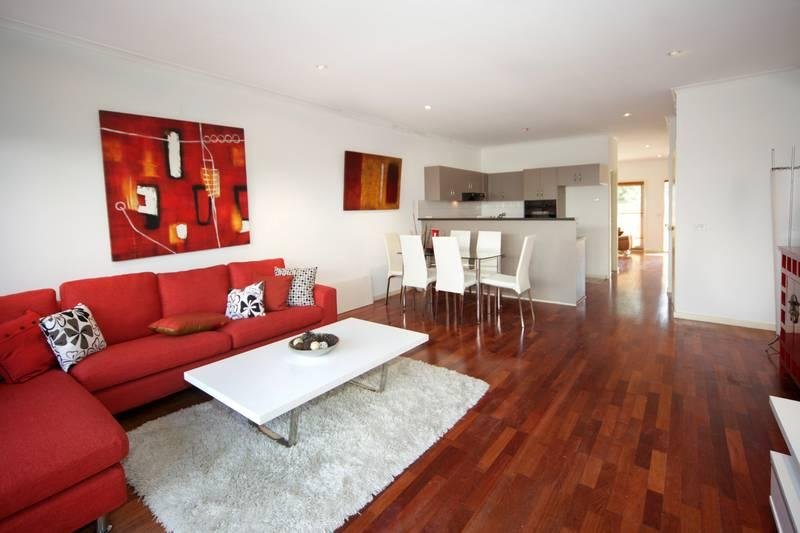 Gallery: 390 Ross Street