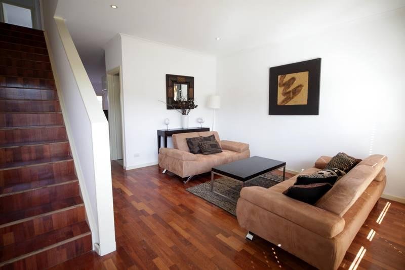 Gallery: 390 Ross Street